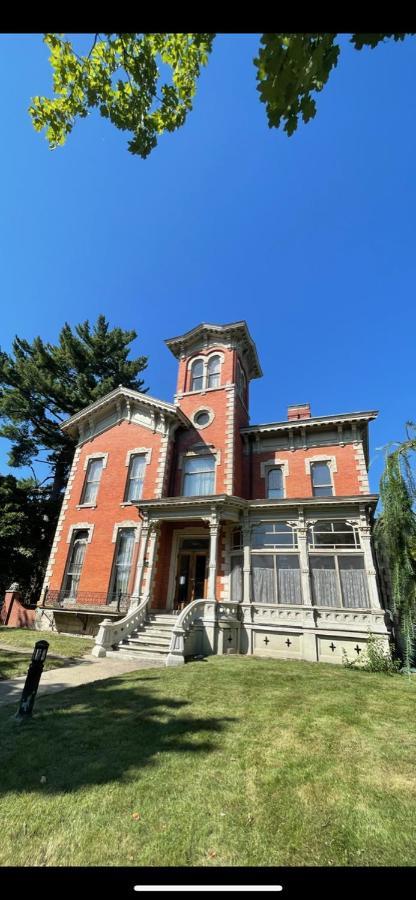 Upjohn Bed & Breakfast Каламазу Екстериор снимка